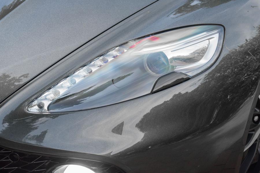 Детали экстерьера Aston Martin Vanquish Zagato Volante 2017 года  (UK) (фото 9 из 42)